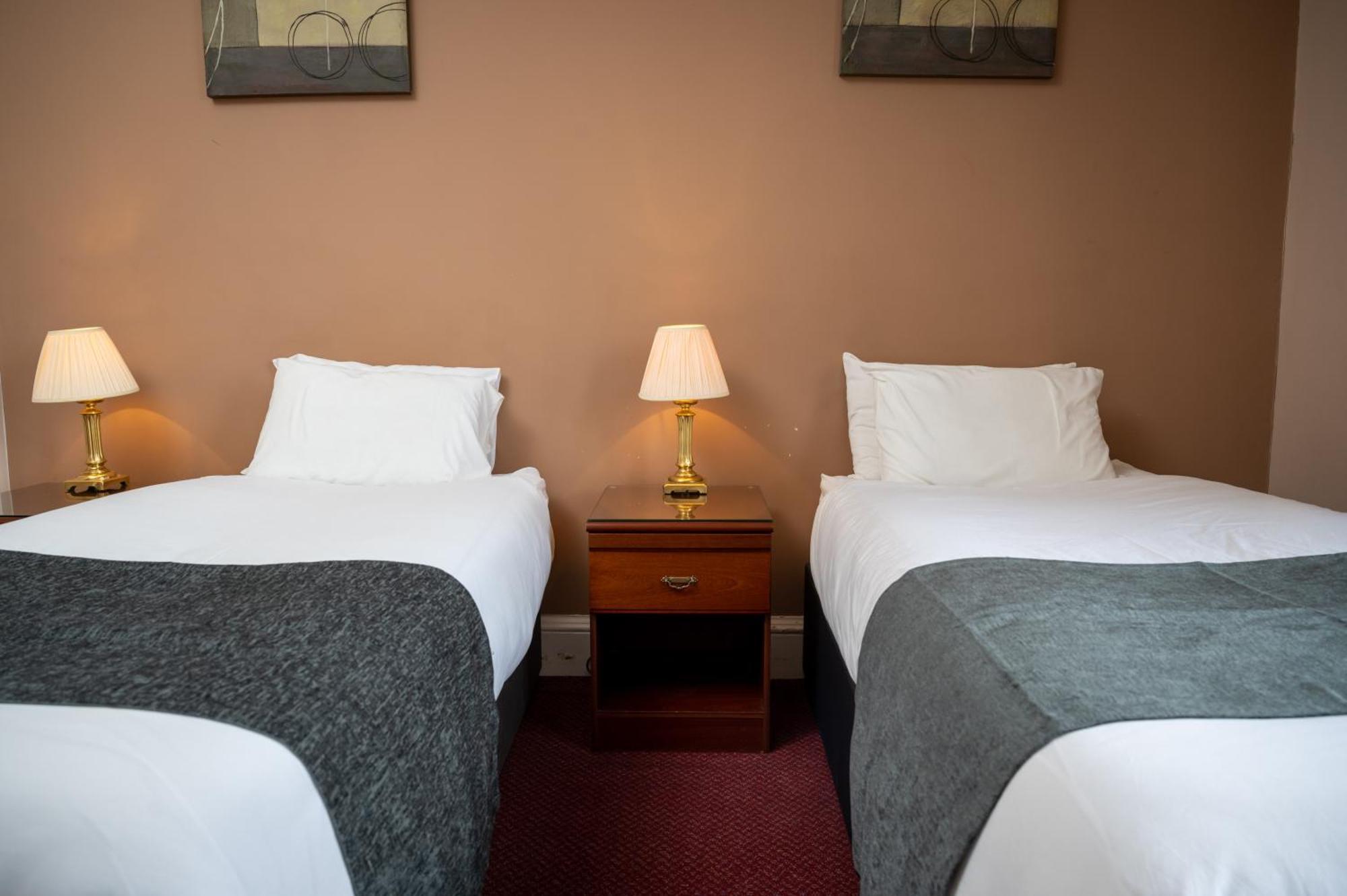 Hampton Hotel By Greene King Inns Edinburgh Bagian luar foto